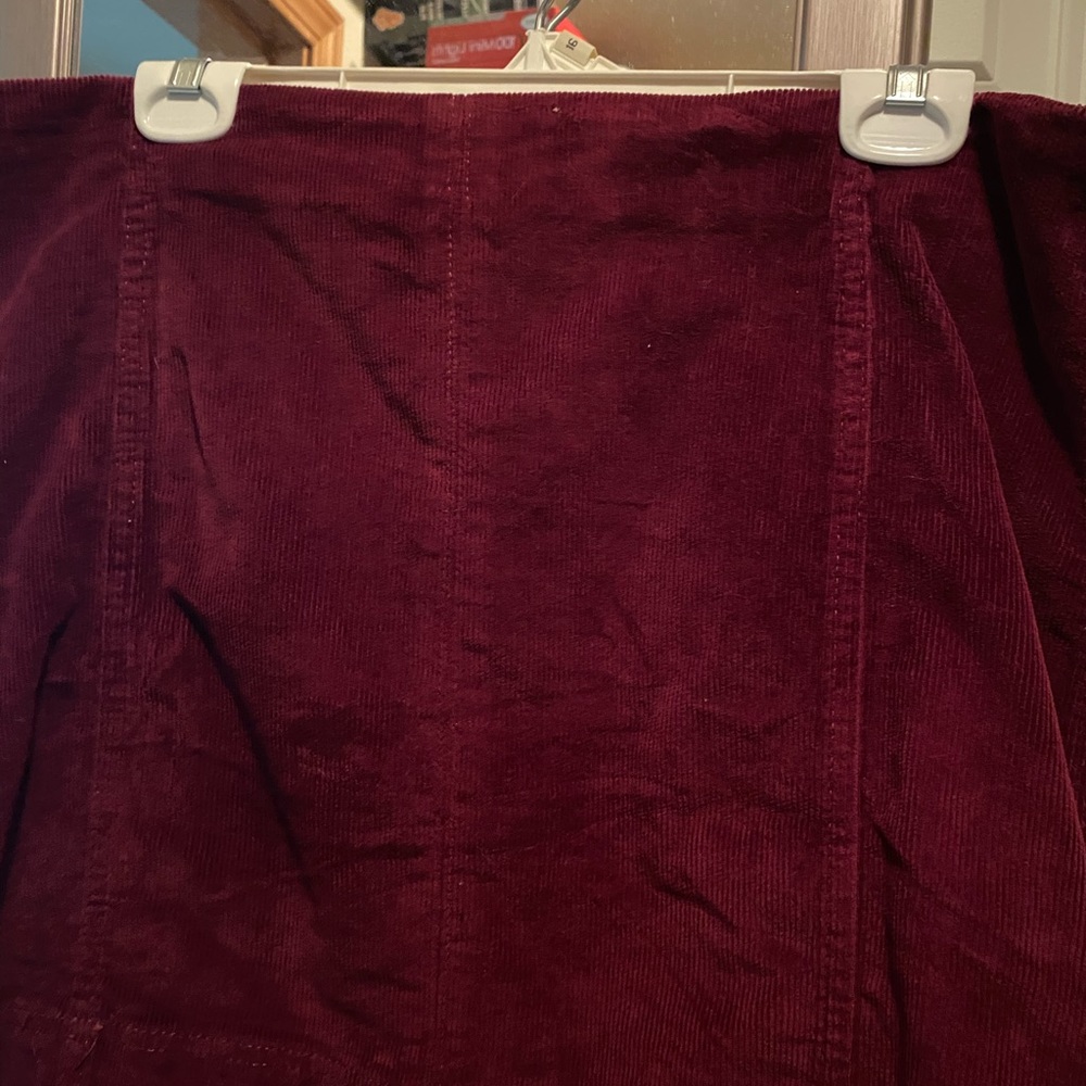 Corduroy mini skirt with side zipper